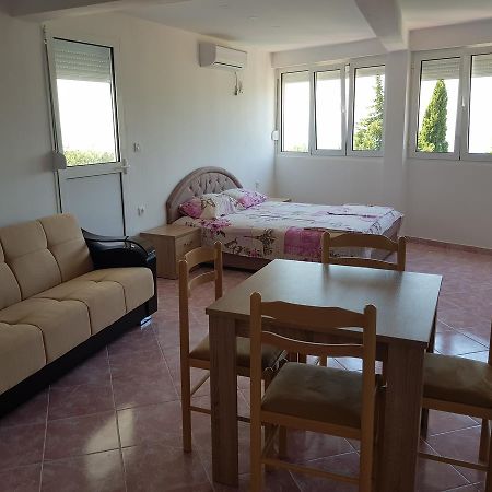 Guest House Dragomir Sutomore Exterior photo