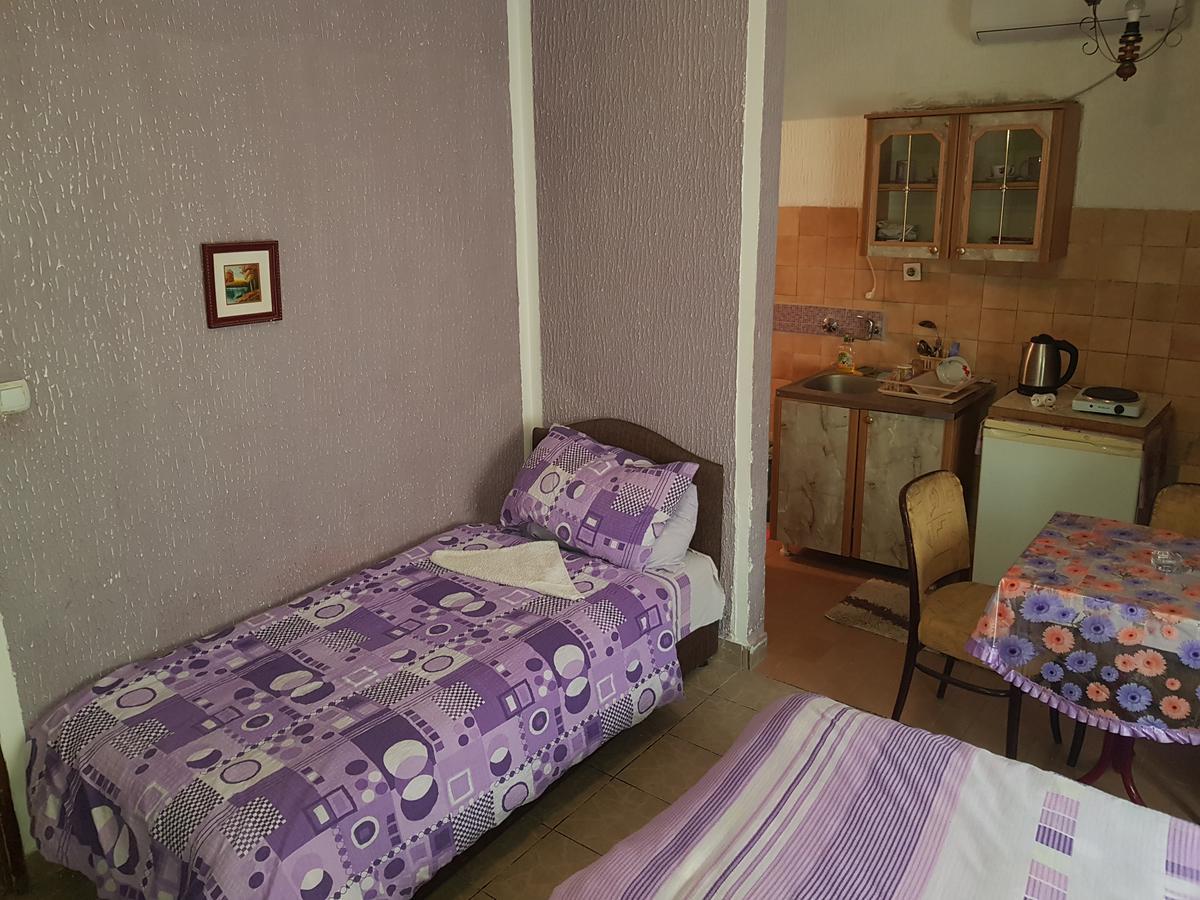 Guest House Dragomir Sutomore Exterior photo