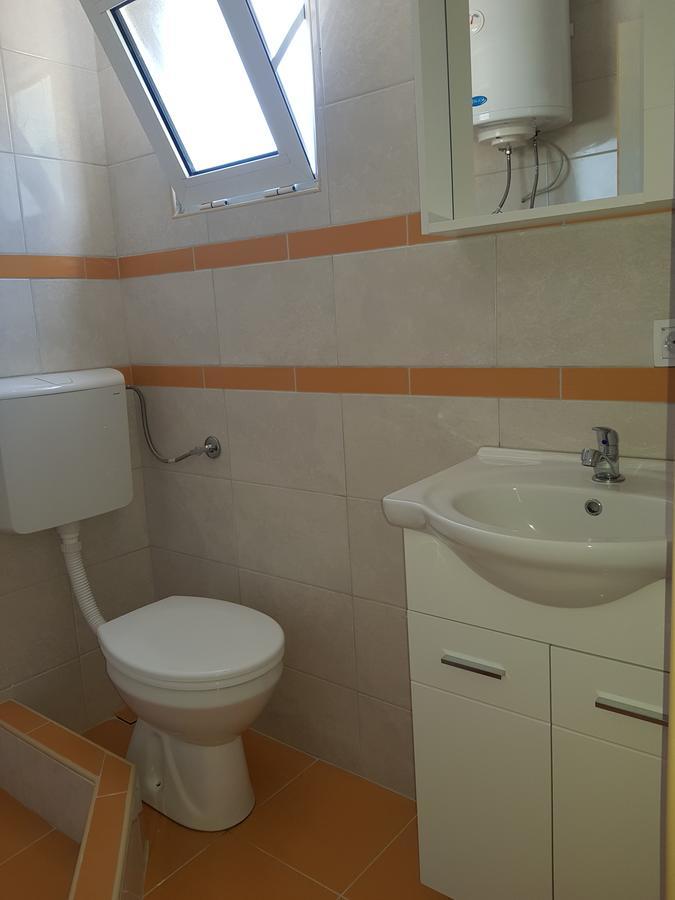 Guest House Dragomir Sutomore Exterior photo