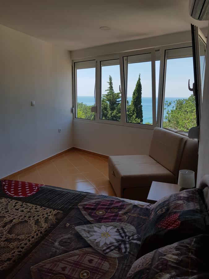 Guest House Dragomir Sutomore Exterior photo